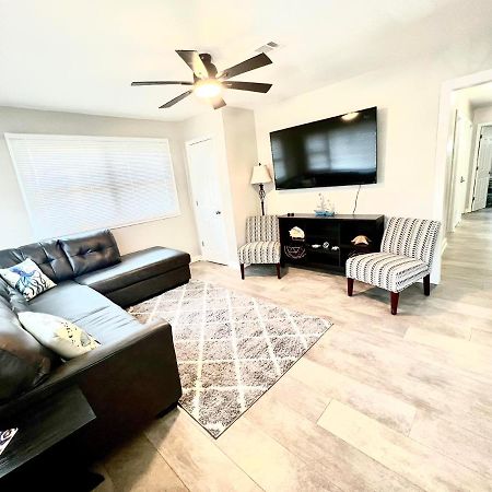 4/2 Home Close To Beach, Centrally Located! Gulfport Eksteriør bilde